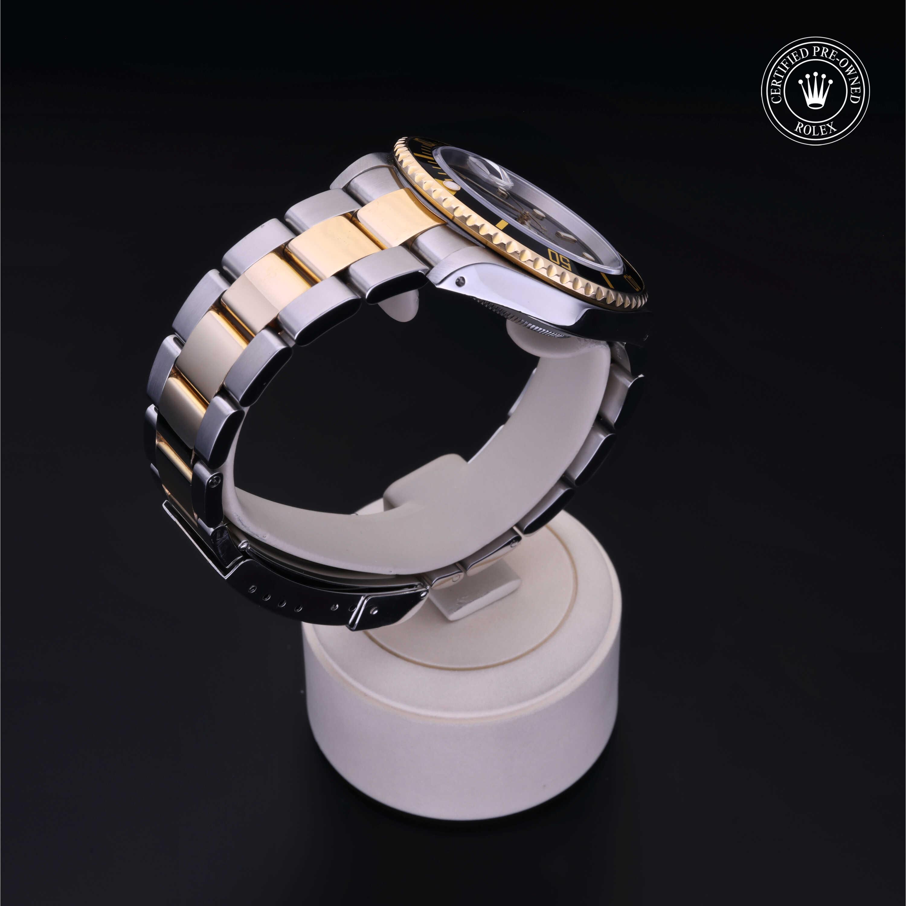 Oyster Perpetual Submariner Date