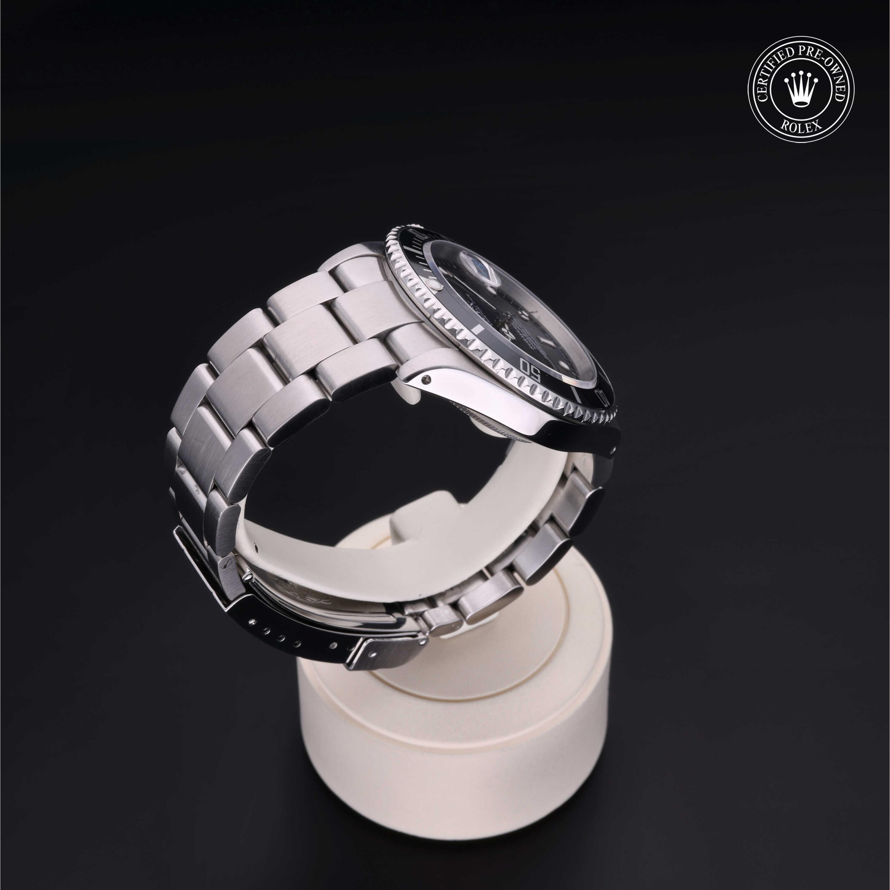 Oyster Perpetual Submariner Date