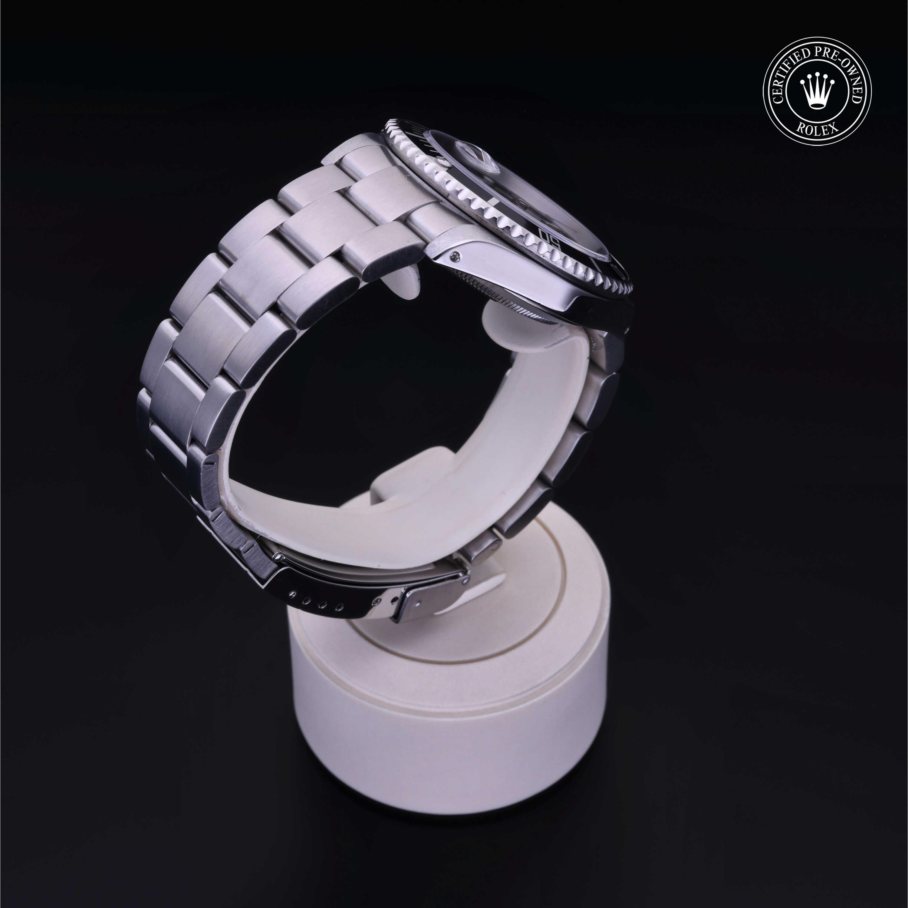 Oyster Perpetual Submariner Date